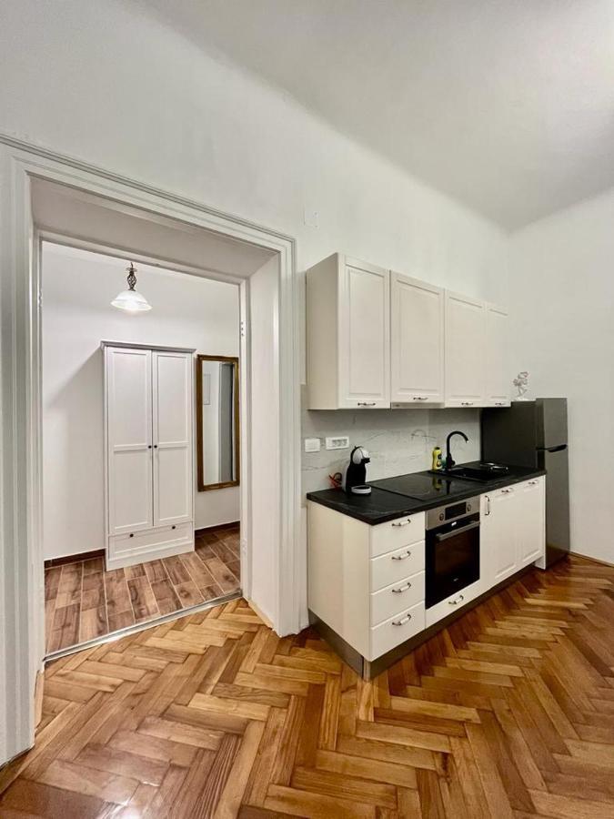Apartamento Lux Apartmans Pula Exterior foto